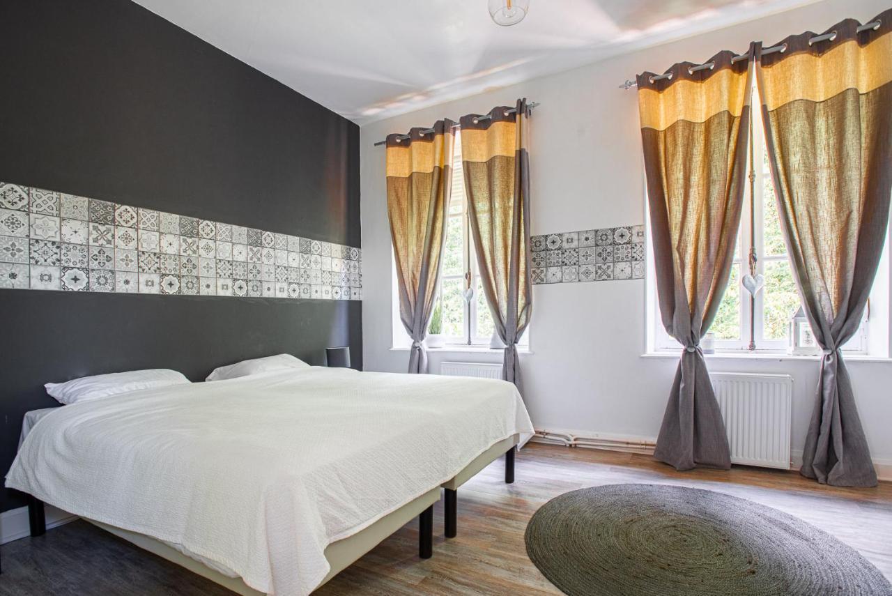 Les Suites De La Domaine Chateau De Fretoy Morlet Buitenkant foto